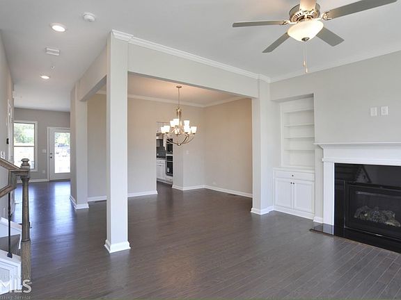 4th image of 420 Montclair Ct #0