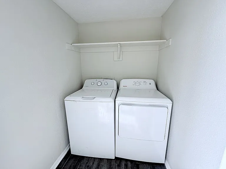 B3 - 2BD, 1.5BA - 1250SF - Master Bedroom Closet