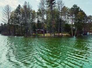 13718 Balsam St, Johannesburg, MI 49751
