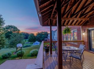 1392 Glenview Dr, Lexington, KY