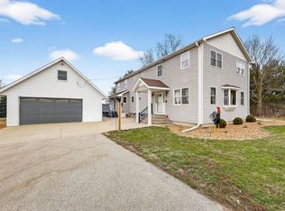 W6904 Schwemmer Ln, Fort Atkinson, WI 53538