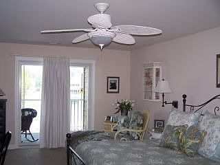 4th image of 9727 Village Ln #9714D
