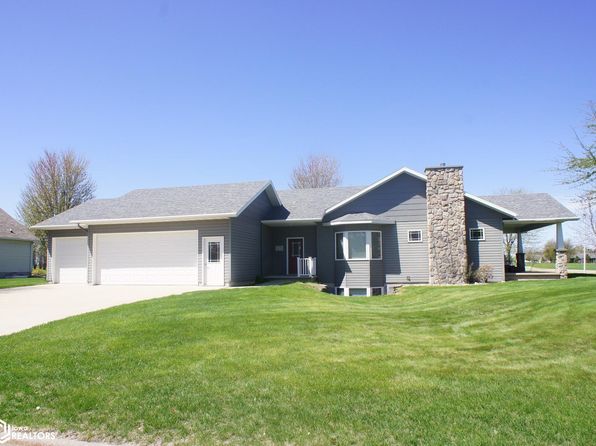 1004 Fair Meadow Dr, Webster City, IA 50595