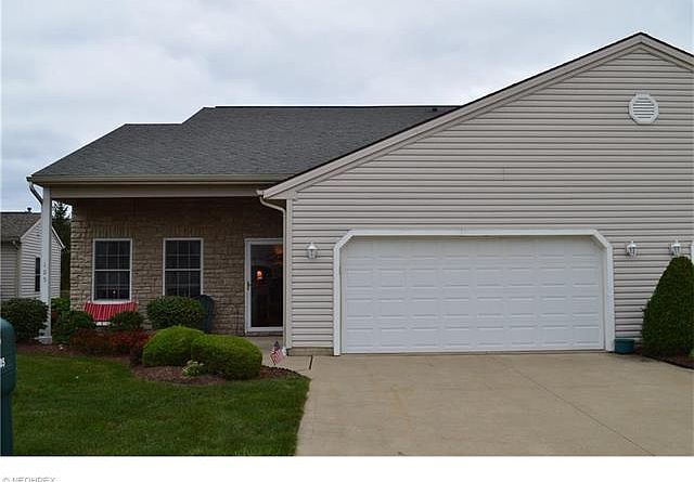 1st image of 105 Carriage Ct
