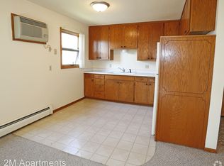 705 McKnight Rd N APT 102, Saint Paul, MN 55119