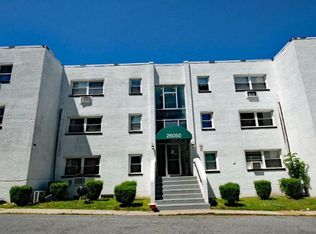 26050 Woodfield Rd #14, Damascus, MD 20872