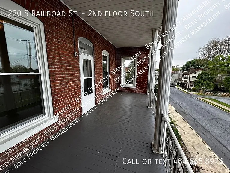 220 S Railroad St #2 — Photo 11