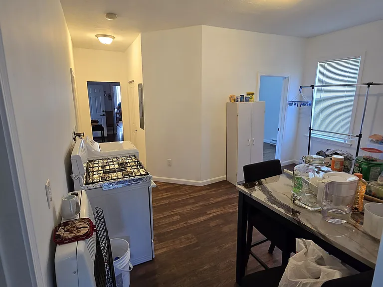 38 Fox St #3 — Photo 11