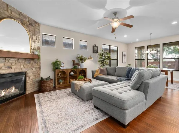 4332 Teravista Club Dr Unit 44, Round Rock, TX 78665
