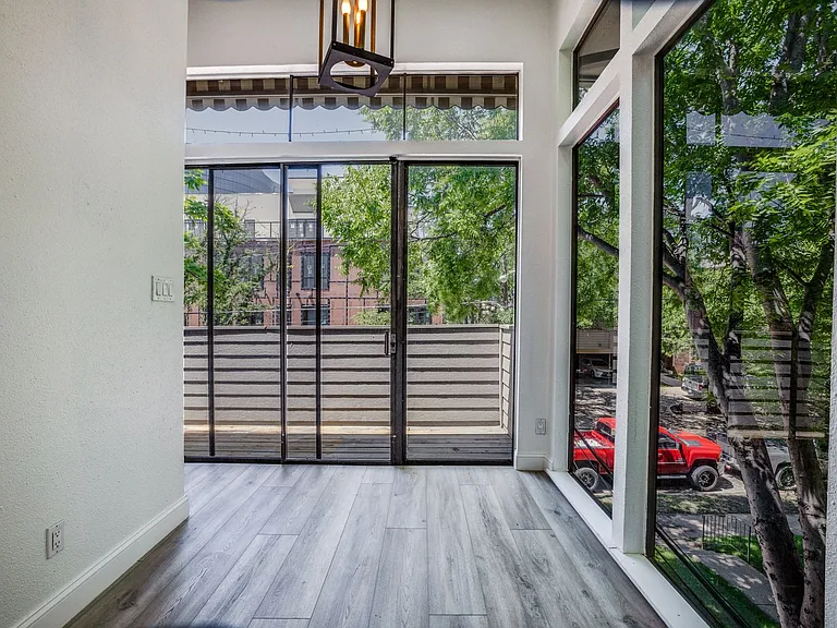 3610 Routh St — Photo 35
