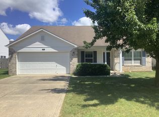 609 Lighthouse Dr, Fortville, IN 46040