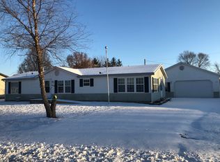 1030 Prospect Ave, Paxton, IL 60957