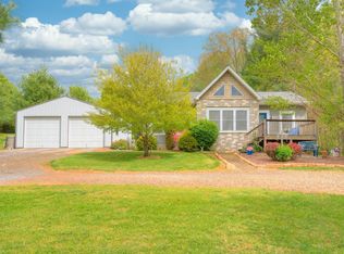 355 Sam Reed Rd NW, Floyd, VA 24091