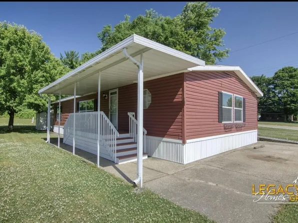 1163 Maple Leaf Ln NW, Grand Rapids, MI 49534