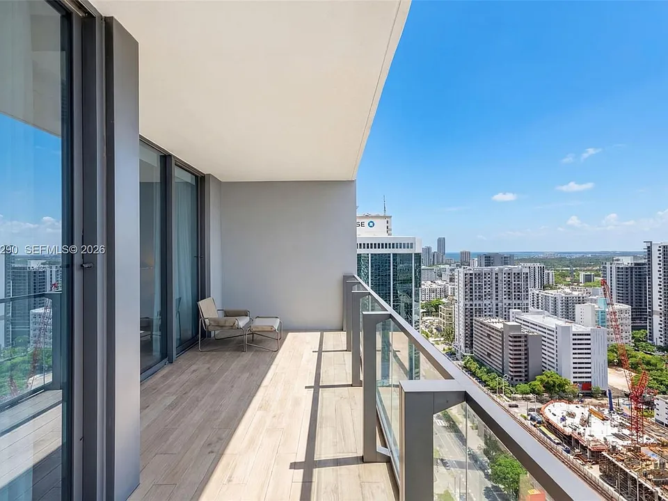 88 SW 7th St #2408