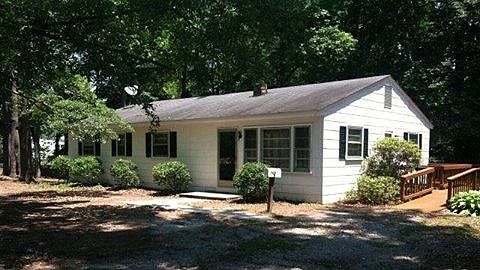 1st image of 605 Woodland Dr