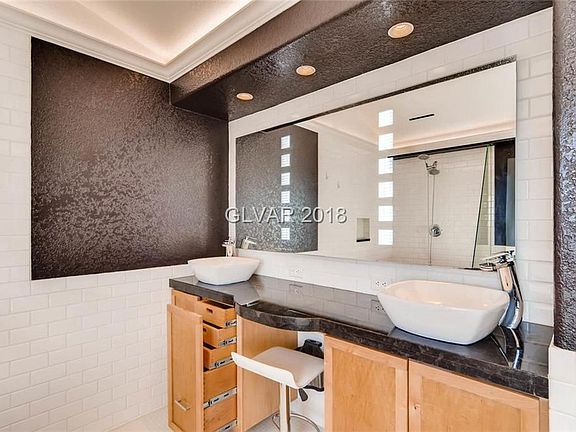 5th image of 101 Brazilnut Ct