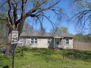 111 S Choctaw St, Dewey, OK 74029
