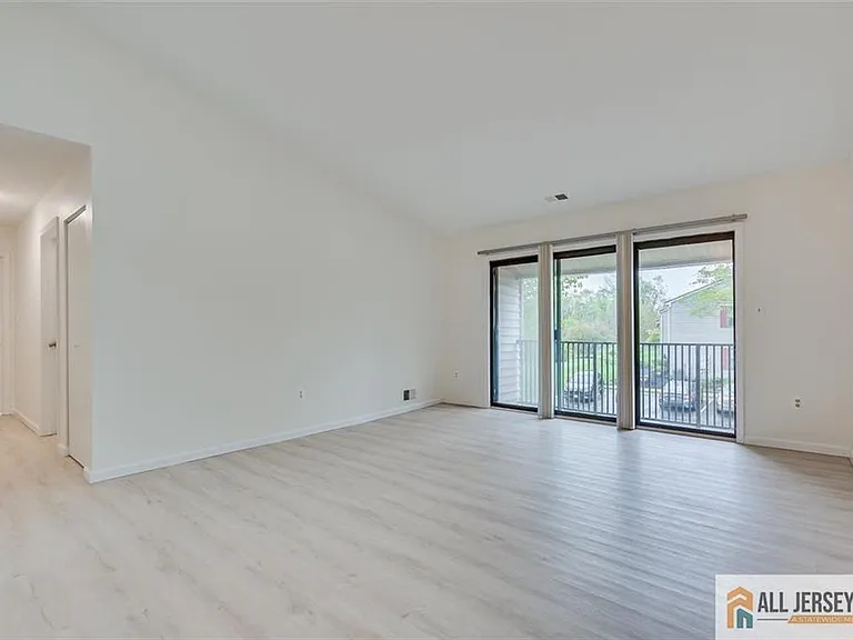 64 Taylor Dr #3212 — Photo 6