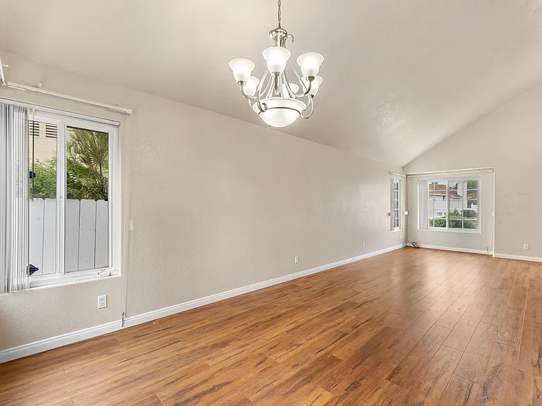 833 Joanna Dr — Photo 7