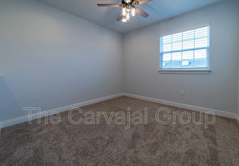 1017 Steven Patrick Ave — Photo 32