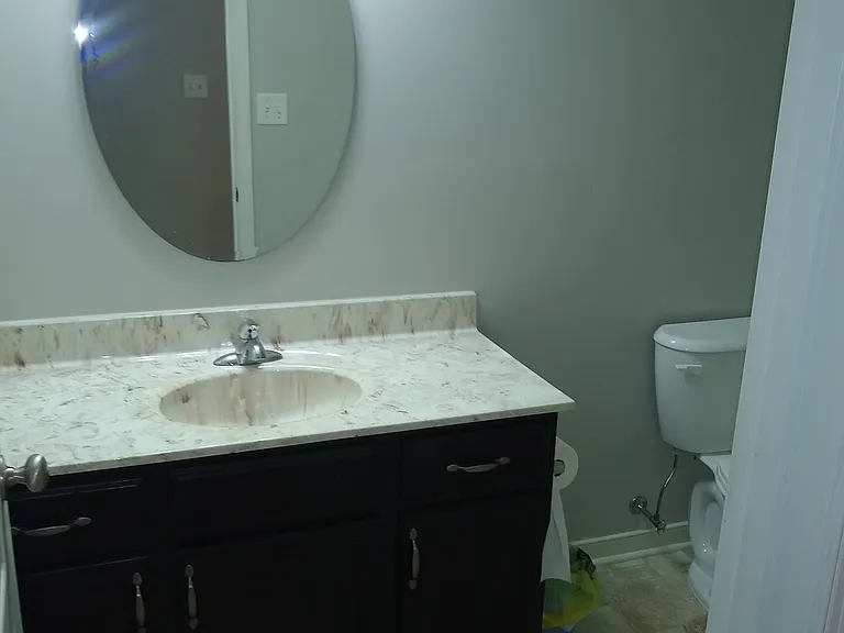 Shared Bath 2nd Floor