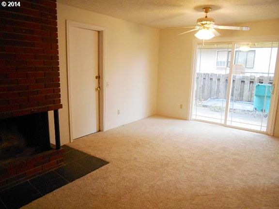 4th image of 1219 NE 98th Ave