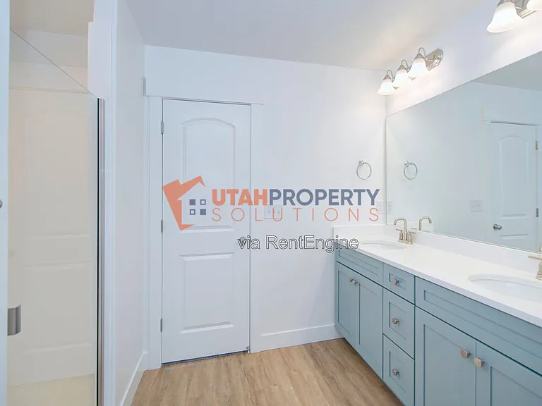 1316 W Dawes Way — Photo 16