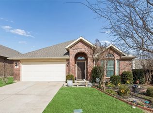 1815 Vallana Dr, Gainesville, TX 76240