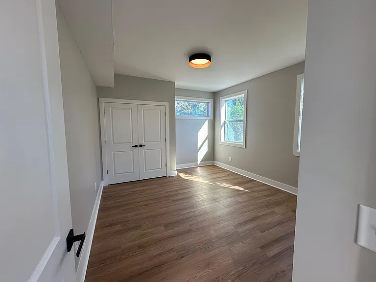 1223 S 2nd St — Photo 11