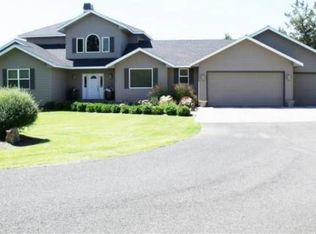 7970 NW Grubstake Way, Redmond, OR 97756