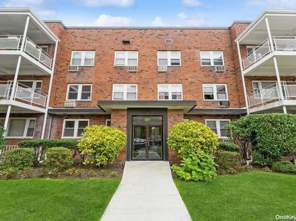 20 Hillpark Avenue #1A, Great Neck, NY 11021