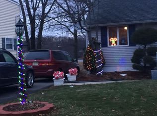 12 Bowser Rd, New Brunswick, NJ 08901