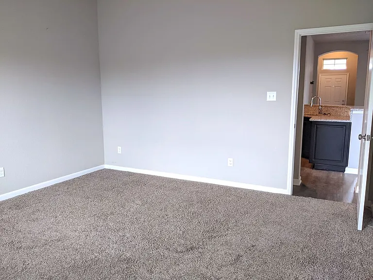 2040 Sorrento Ct — Photo 13