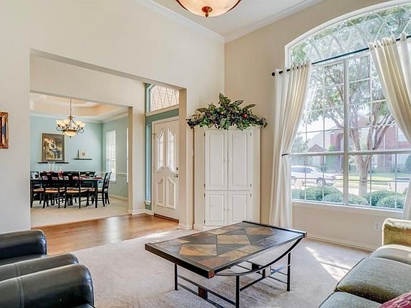 4th image of 300 Garden Grove Way