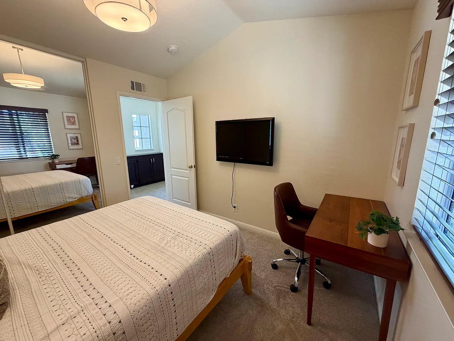 Spinnaker Bay Ct, Oceanside — Photo 3