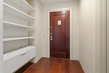 Sold by Manhattan Network Inc.