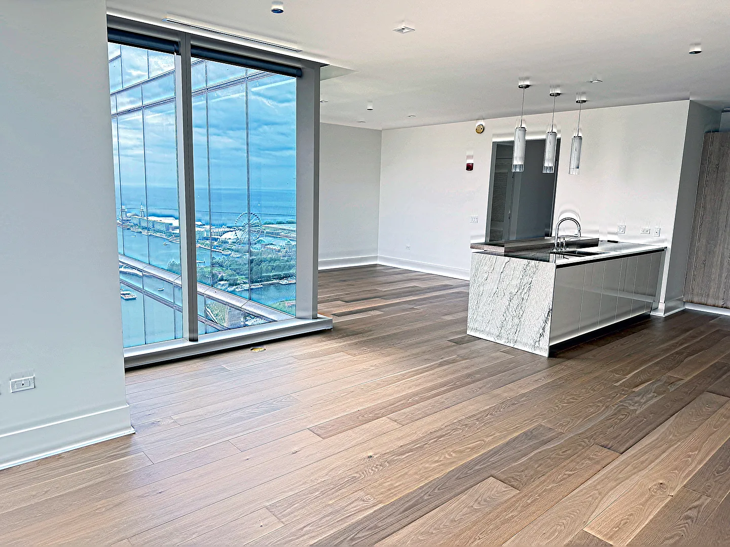 2 bed, 1719 sqft, $11,900 — Photo 2