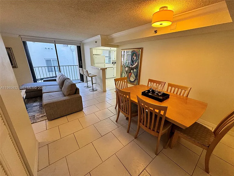 2625 Collins Ave #320 — Photo 3