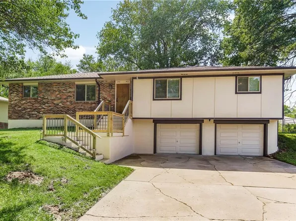 460/462 Jamison Dr, Bonner Springs, KS 66012