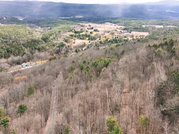 525 Meeghan Rd, Stamford, NY 12167