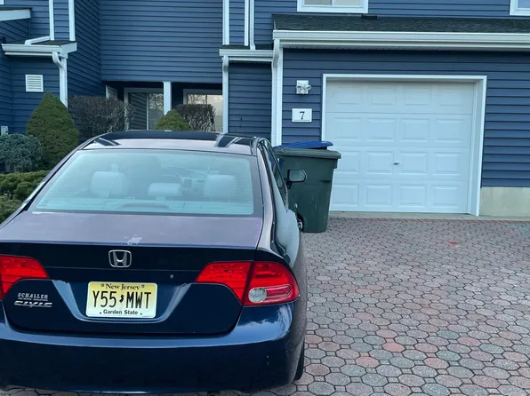 7 Rambling Meadows Ct, Eatontown, NJ 07724