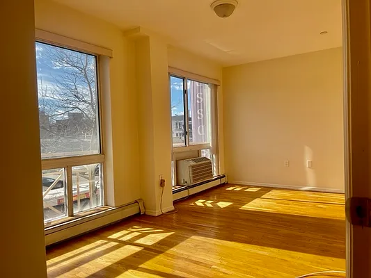 Rented by Oxford Property Group | media 7
