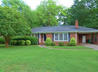 822 Faircrest Dr, Charlotte, NC 28210