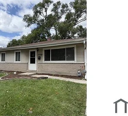17132 Walter St — Photo 3