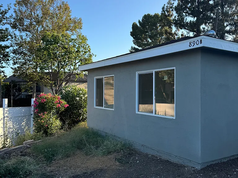 894 E Avenida De Los Arboles — Photo 7