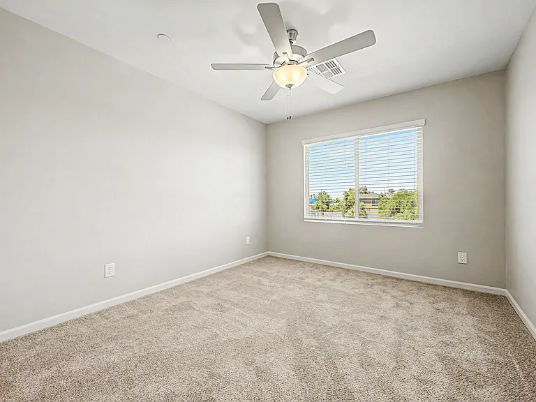 733 E Commonwealth Ave #27 — Photo 25