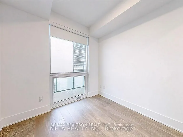 39 Roehampton Ave #4301 — Photo 10