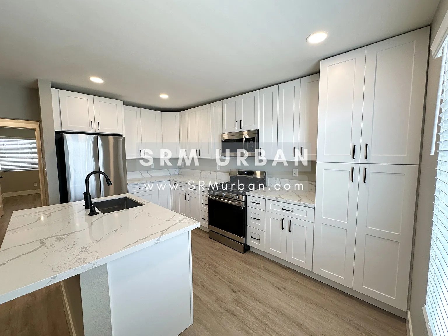 2 bed, 850 sqft, $3,195 — Photo 3