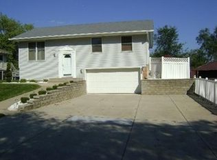 19619 S Catulpa St, Mokena, IL 60448